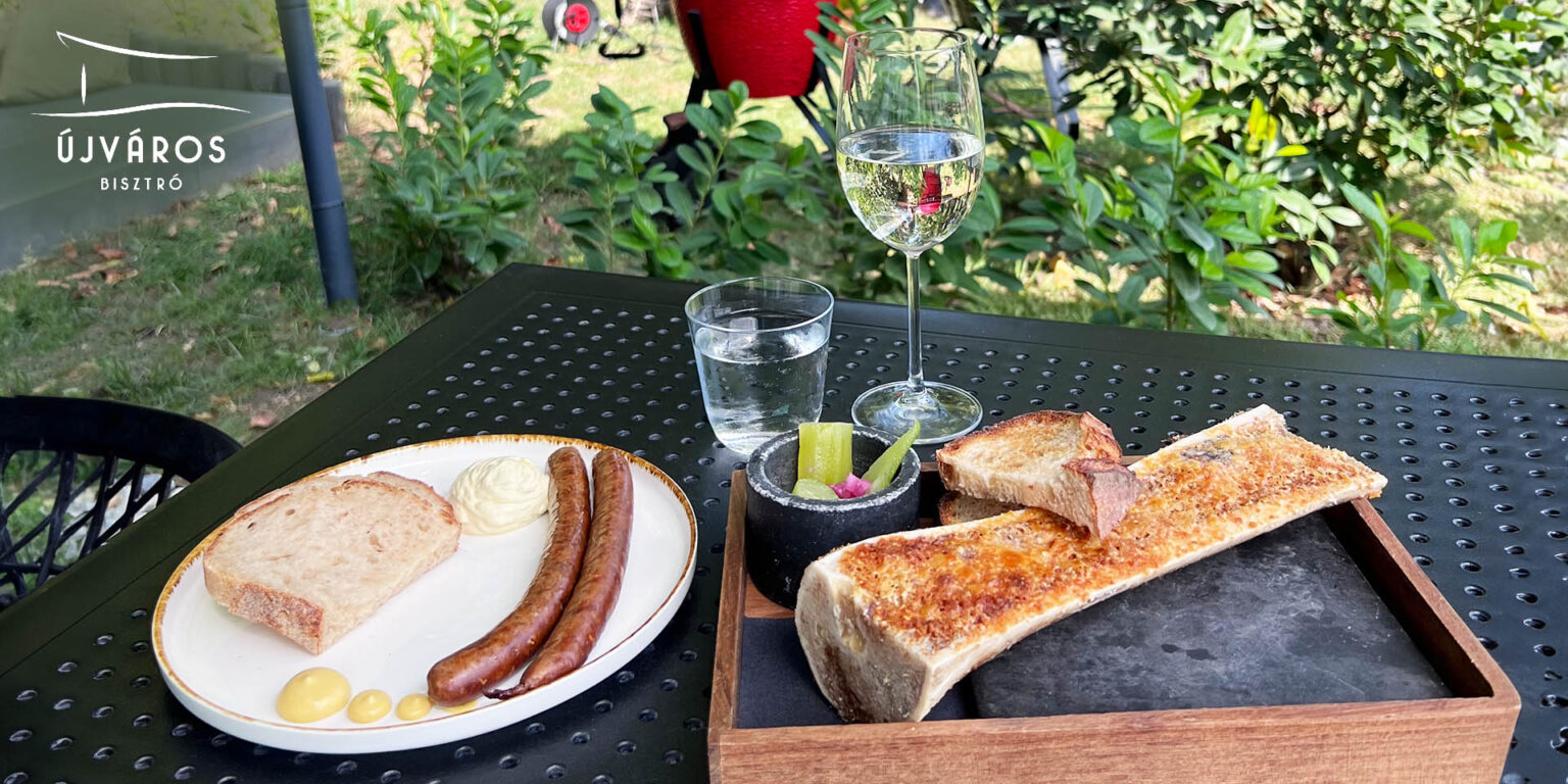 Újváros x PiciGurman BBQ & Grill terasz - Újváros Bisztró